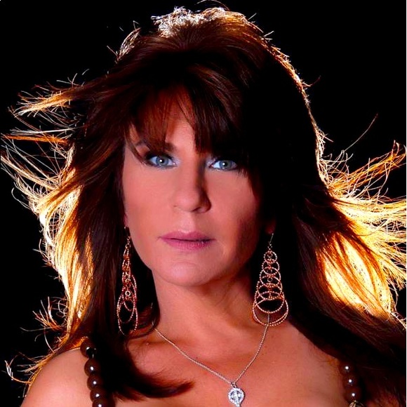 Meet your Posher, Karen - Picture 1 of 1